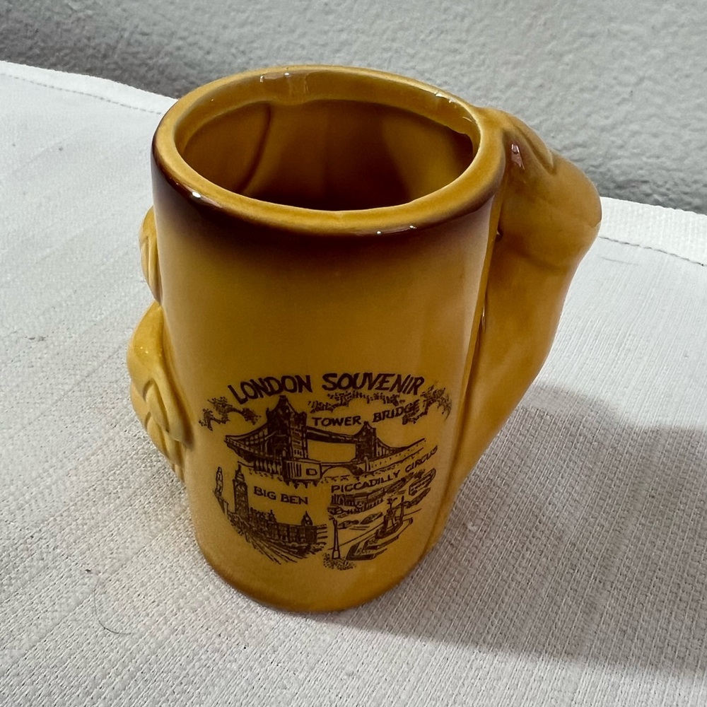 Vintage London souvenir glass made‎ in Japan